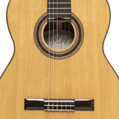 Angel Lopez Mazuelo klassisk gitarr m/massiv gran topp och rosenträ bak och sidor