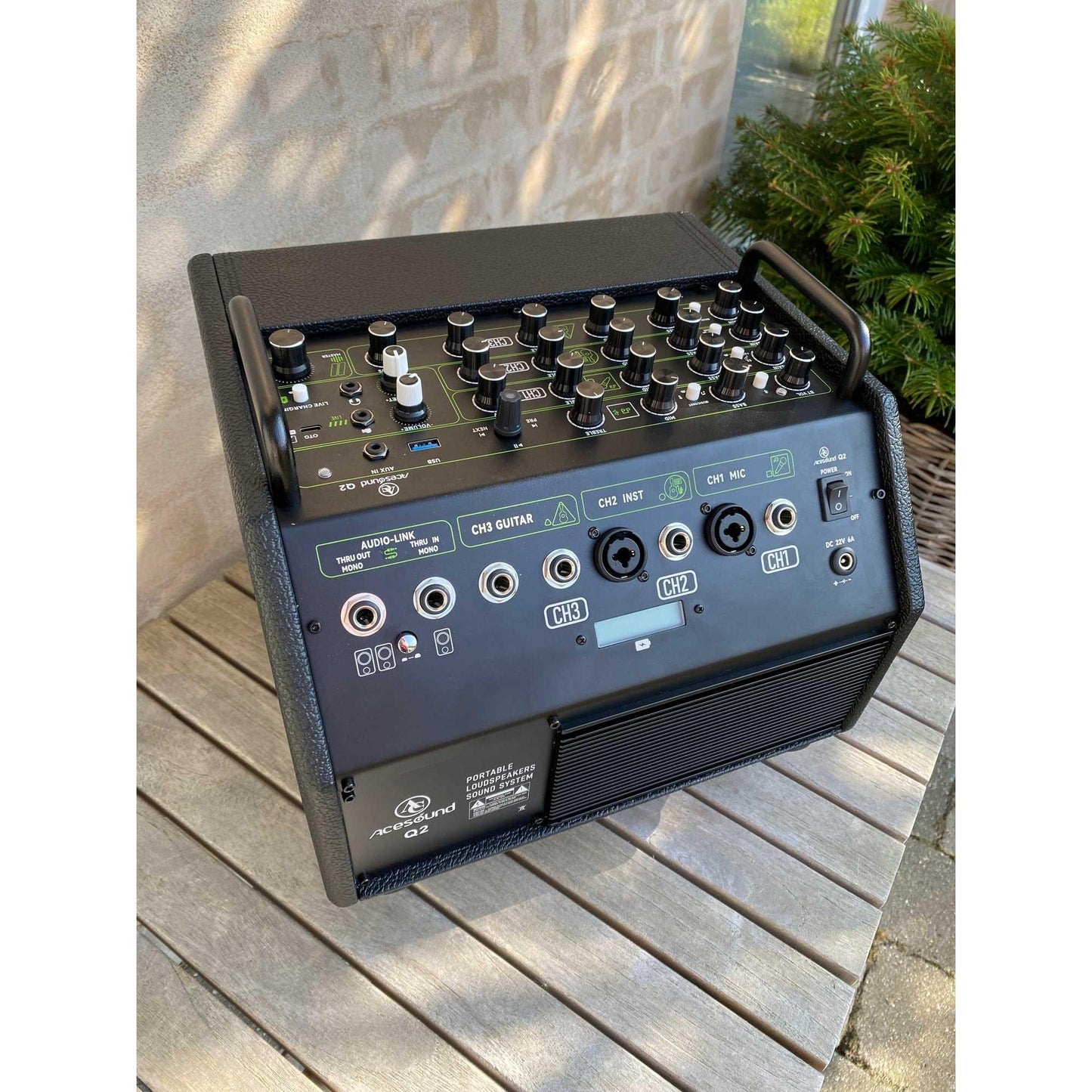 Ellipse 240W batteridreven forstærker og taske - Q2 sort