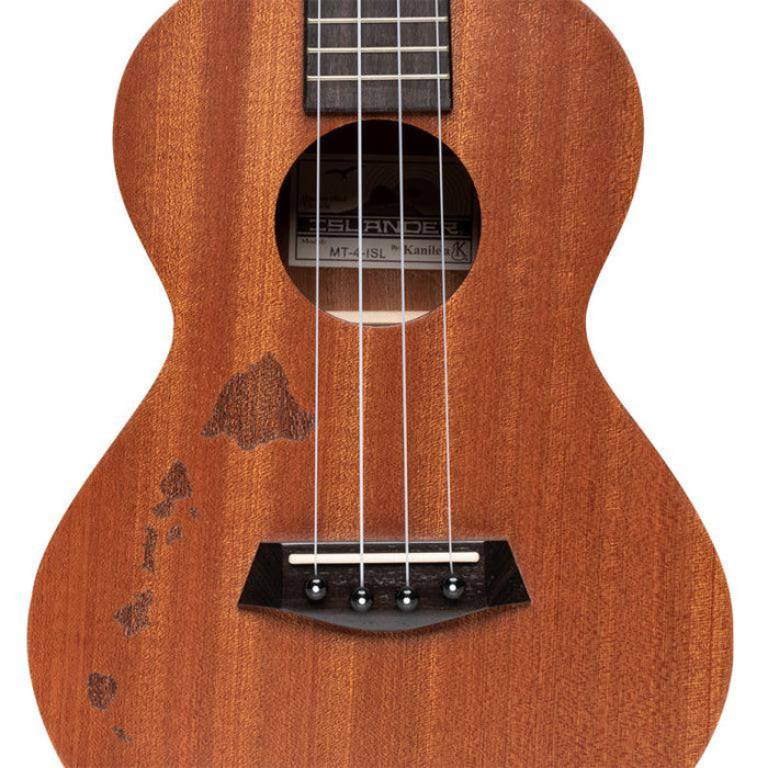 Islander MT-4-ISL Traditionell tenor ukulele med mahogny topp och gravyr på Hawaiiöarna