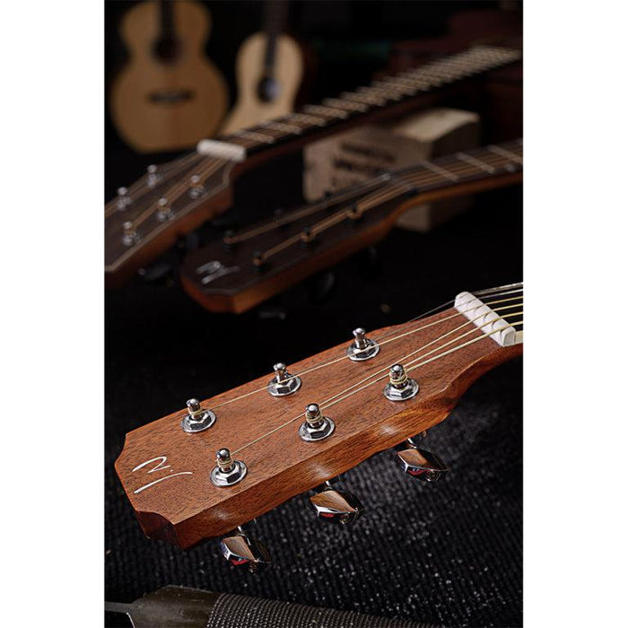 JN Guitars ASY-DCE LH Dreadnoughtgitarr m/solid grandäck och pick-up, vänstermodell