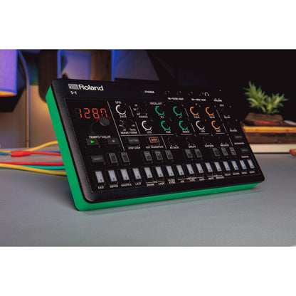 Roland AIRA Compact S-1 Tweak Synth