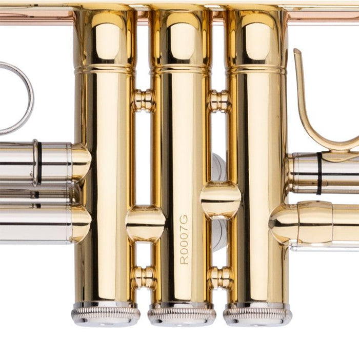 Stagg Bb Trumpet, Ml-Bore, Leadpipe i guldmässing, med mjukt fodral