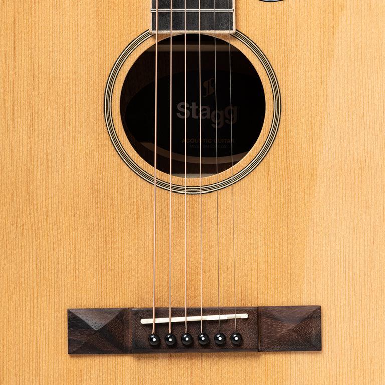 Stagg SA45 DCE-LW Dreadnought western guitar med grandæk og P.U.