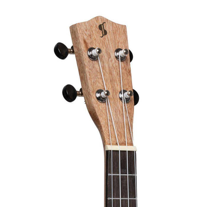 Stagg tenor ukulele med stort däck och svart nylonbaksida
