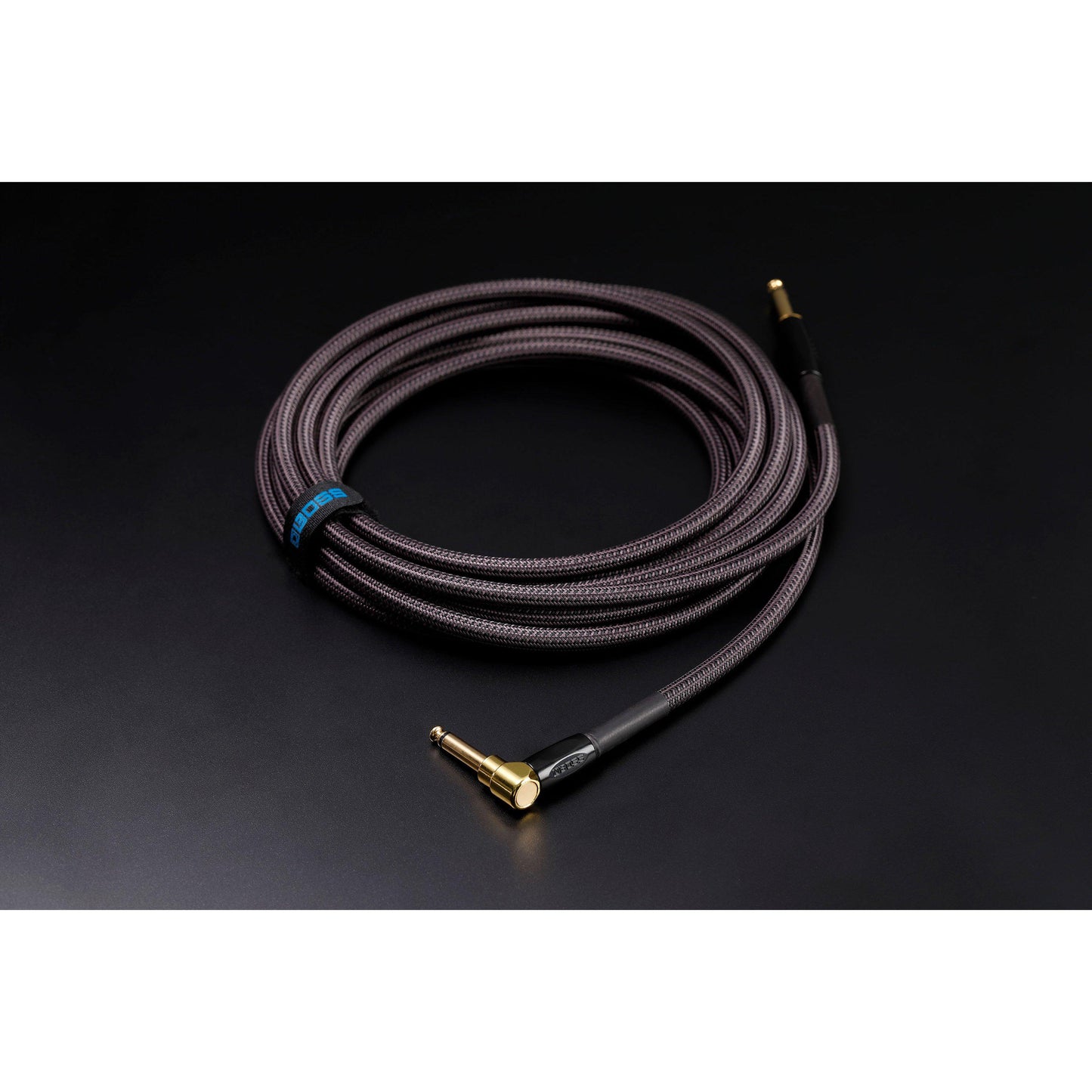 Boss Premium Instrumentkabel med rak - rätvinkel 1/4'' anslutning 