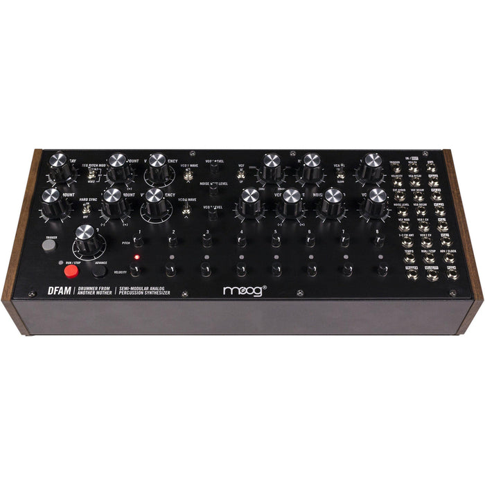 Moog DFAM Semi-modulär analog percussion synth. 